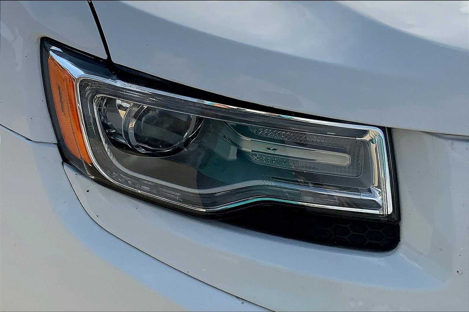 2015 Jeep Grand Cherokee Overland photo 22