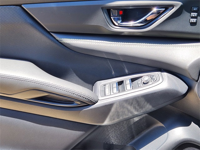 2025 Subaru Ascent Onyx Edition Touring photo 17