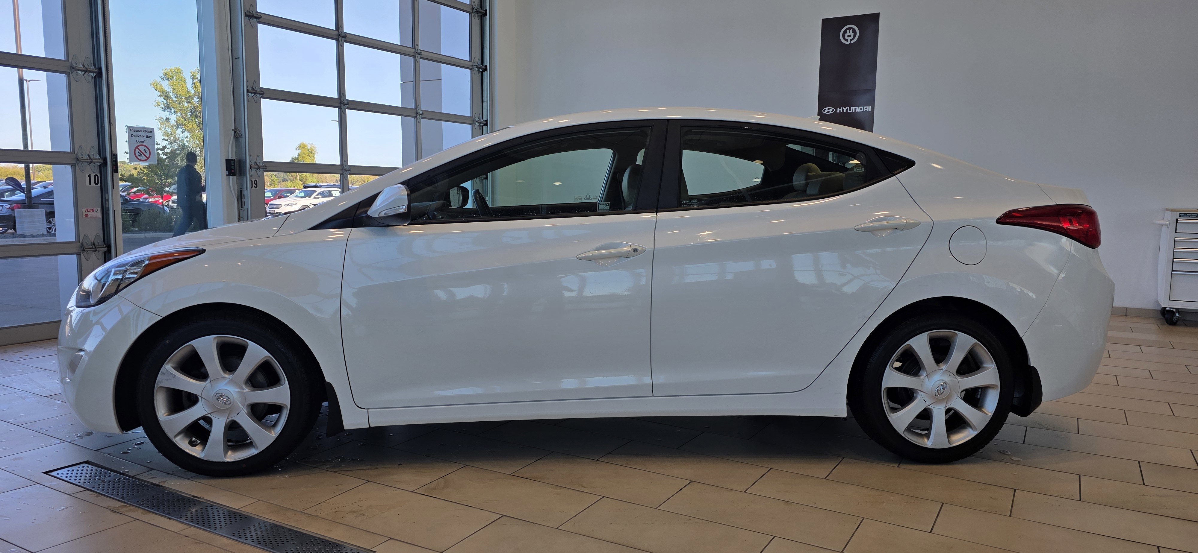 Used 2013 Hyundai Elantra Limited with VIN 5NPDH4AE3DH228854 for sale in Minneapolis, Minnesota