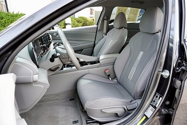 Used 2021 Gray Hyundai SEL image 13