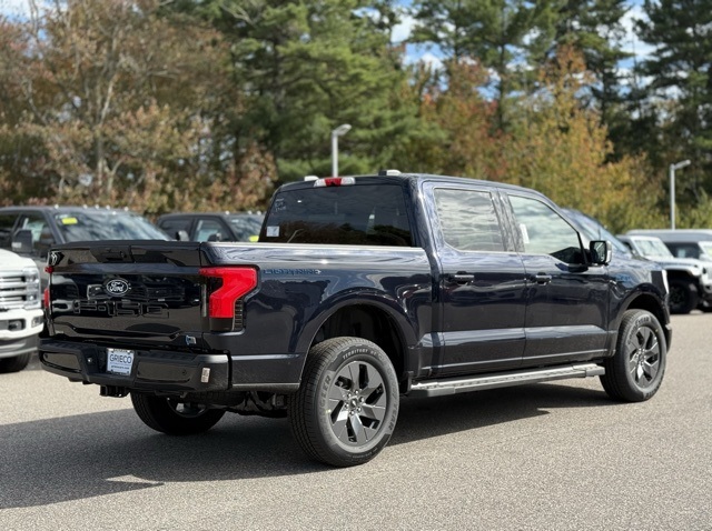 2025 Ford F-150 Lightning photo 3