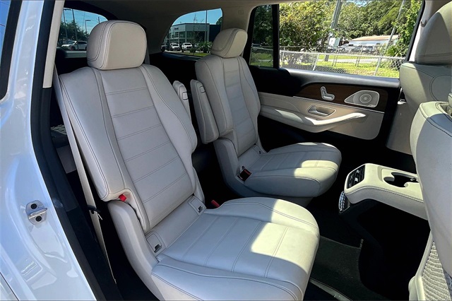 2022 Mercedes Benz GLS 450 4MATIC photo 23