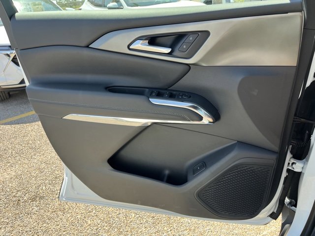 2025 Chevrolet Traverse photo 20
