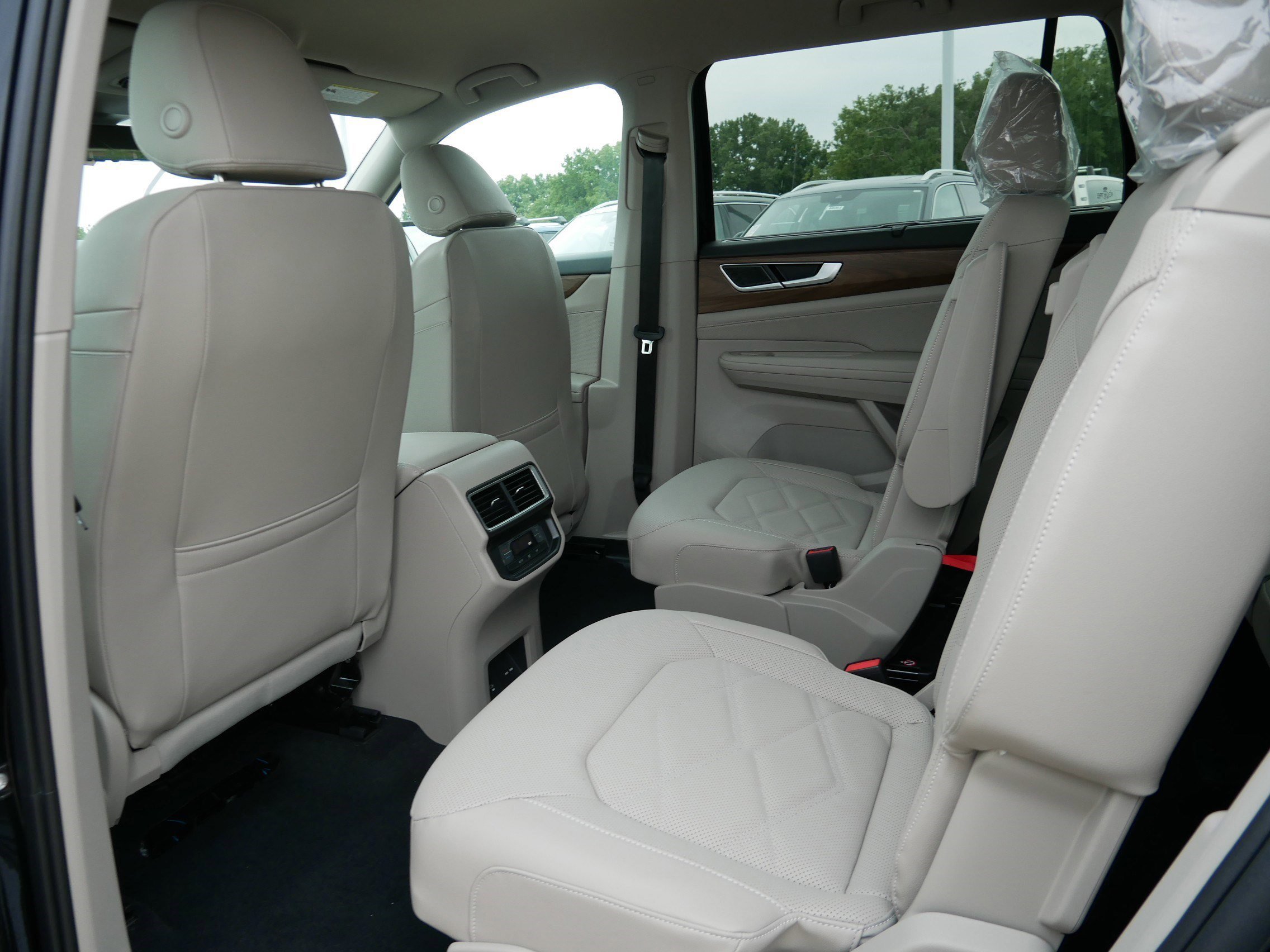 2026 Volkswagen Atlas SE Technology photo 4