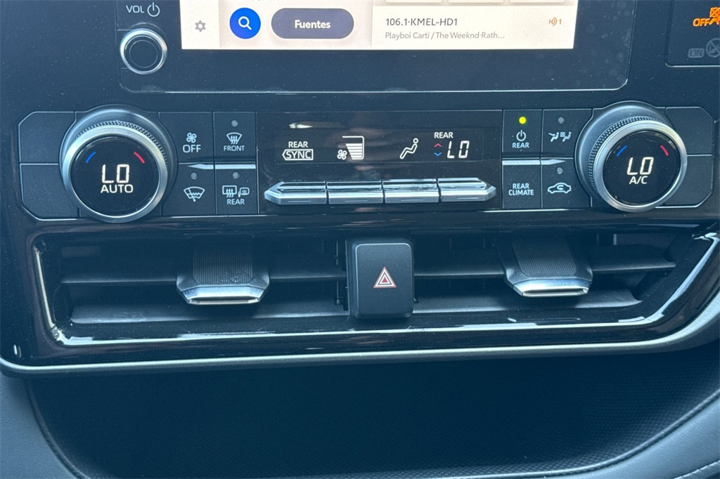 2024 Toyota Highlander LE photo 20