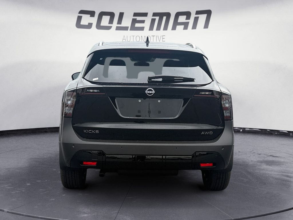 2025 Nissan Kicks SV photo 3