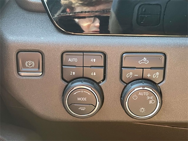 2023 Chevrolet Silverado 1500 LT photo 24
