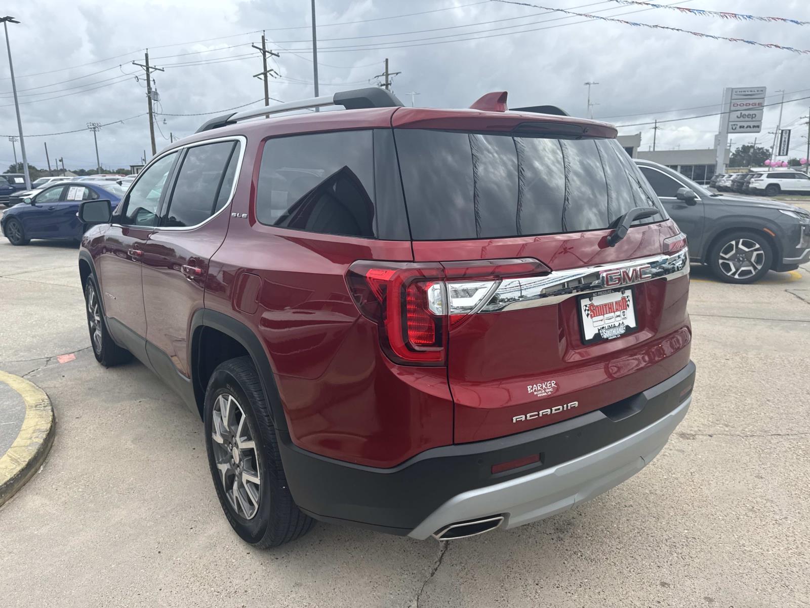 2023 Gmc Acadia SLE photo 4