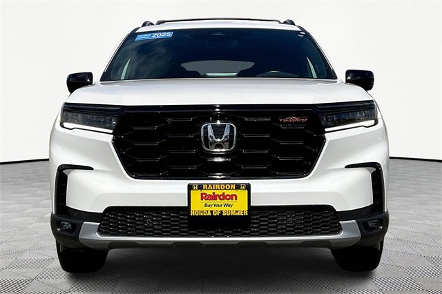 2025 Honda Pilot TrailSport photo 3