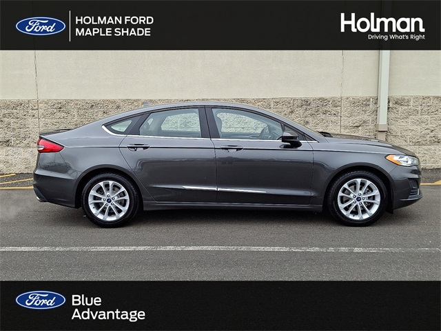 2020 Ford Fusion SE's photo