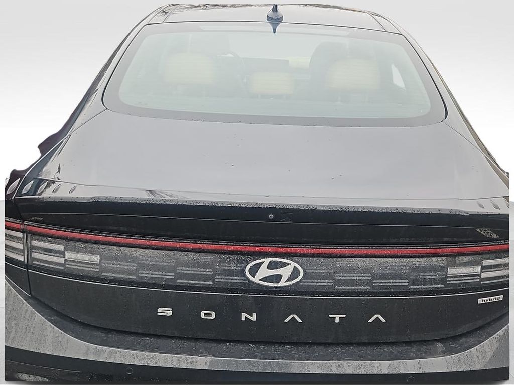 2024 Hyundai Sonata Hybrid Limited photo 3
