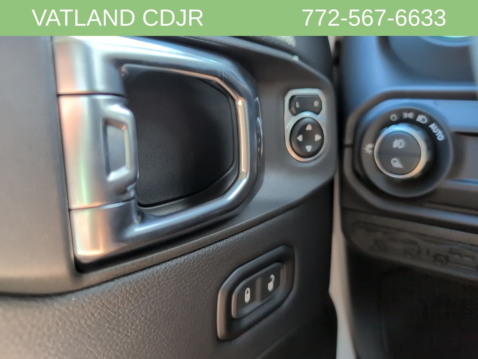 2025 Jeep Gladiator Sport photo 13