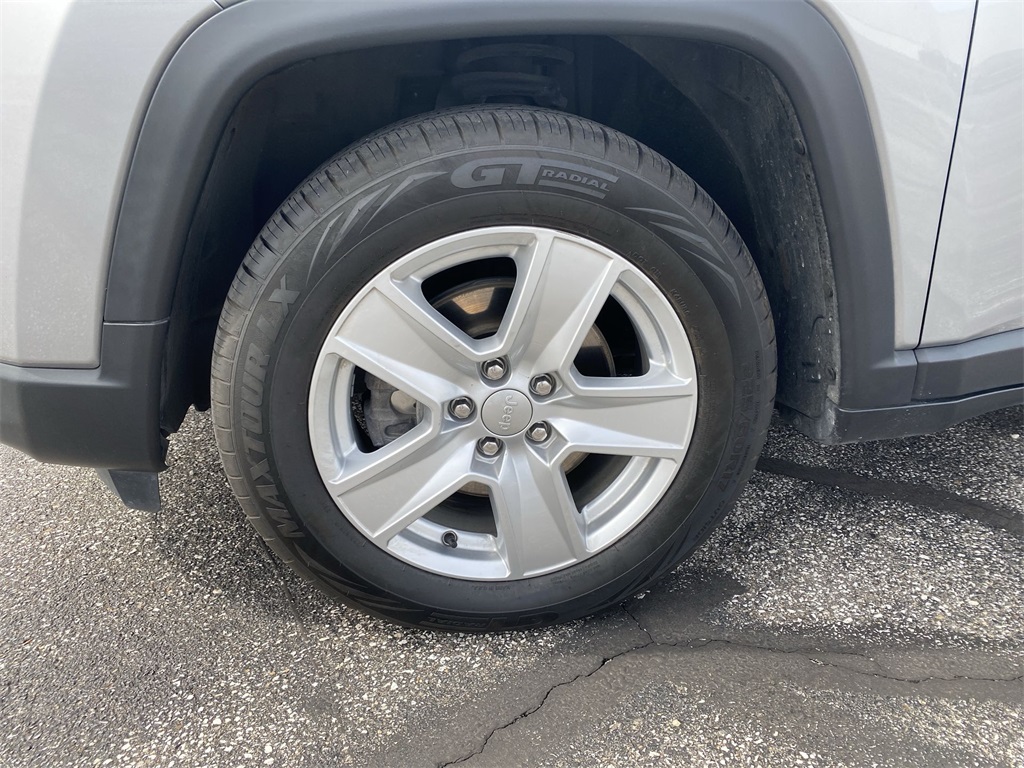 2022 Jeep Compass Latitude photo 7