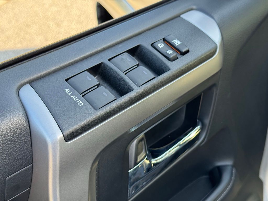 2024 Toyota 4Runner SR5 Premium photo 20