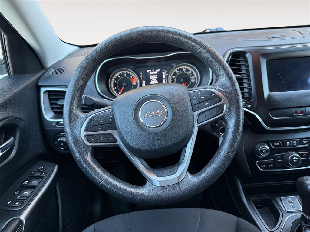 2019 Jeep Cherokee Latitude photo 11