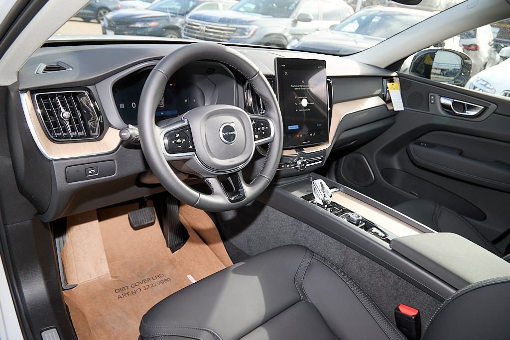 2026 VOLVO XC60 - Image 11
