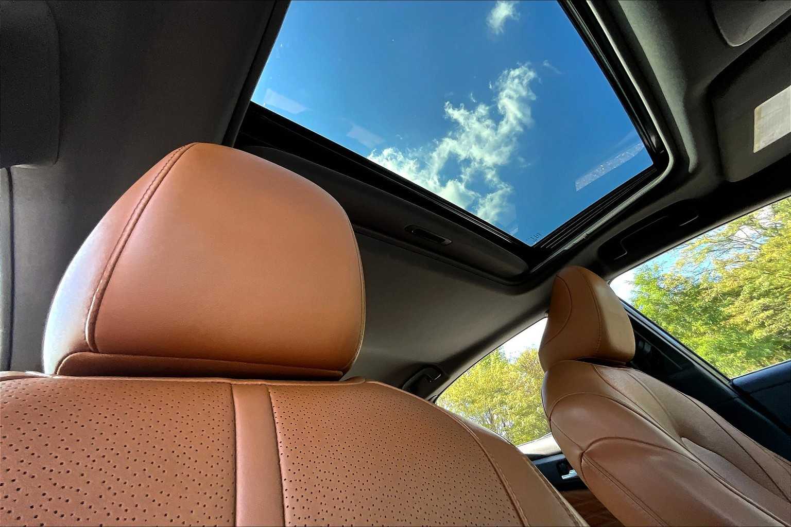 2020 Toyota Avalon Limited photo 12