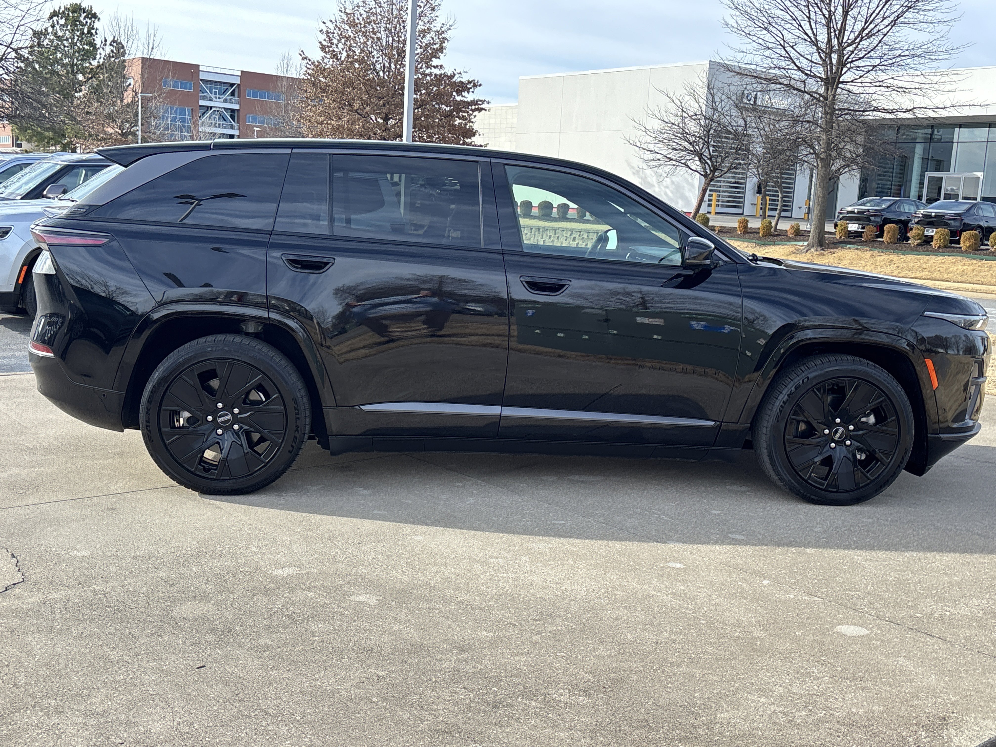 Used 2024 Jeep Wagoneer S Launch Edition with VIN 3C4RJNAK7RT179185 for sale in Bentonville, AR