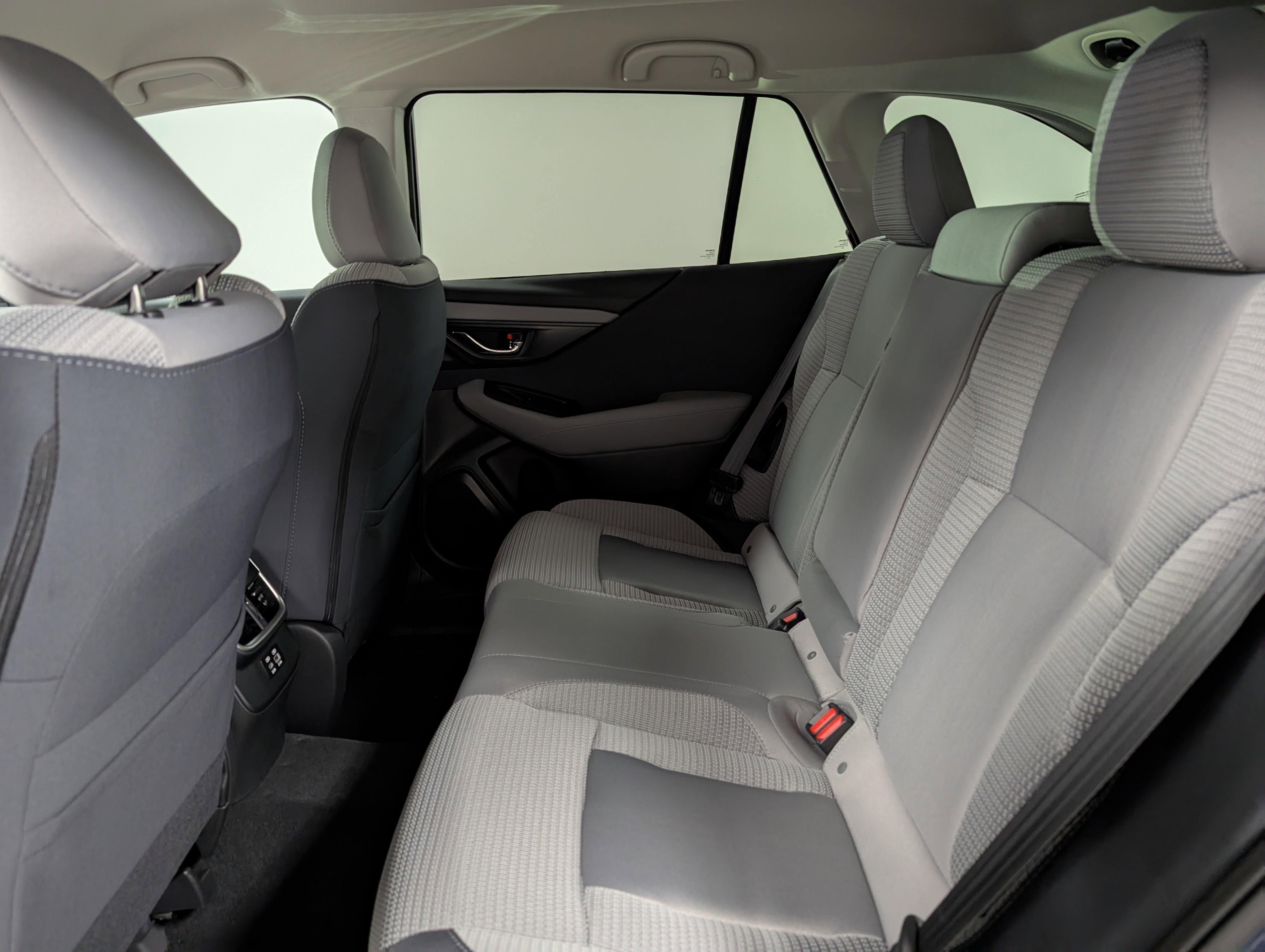 2025 Subaru Outback Premium photo 2
