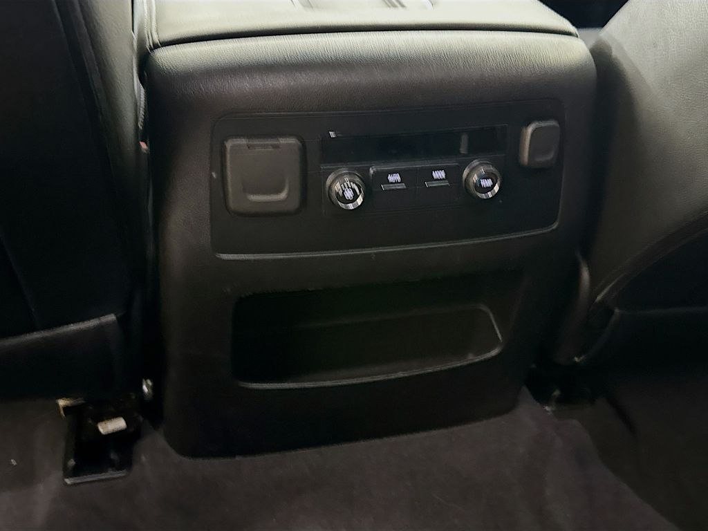 2019 Chevrolet Tahoe LS photo 26