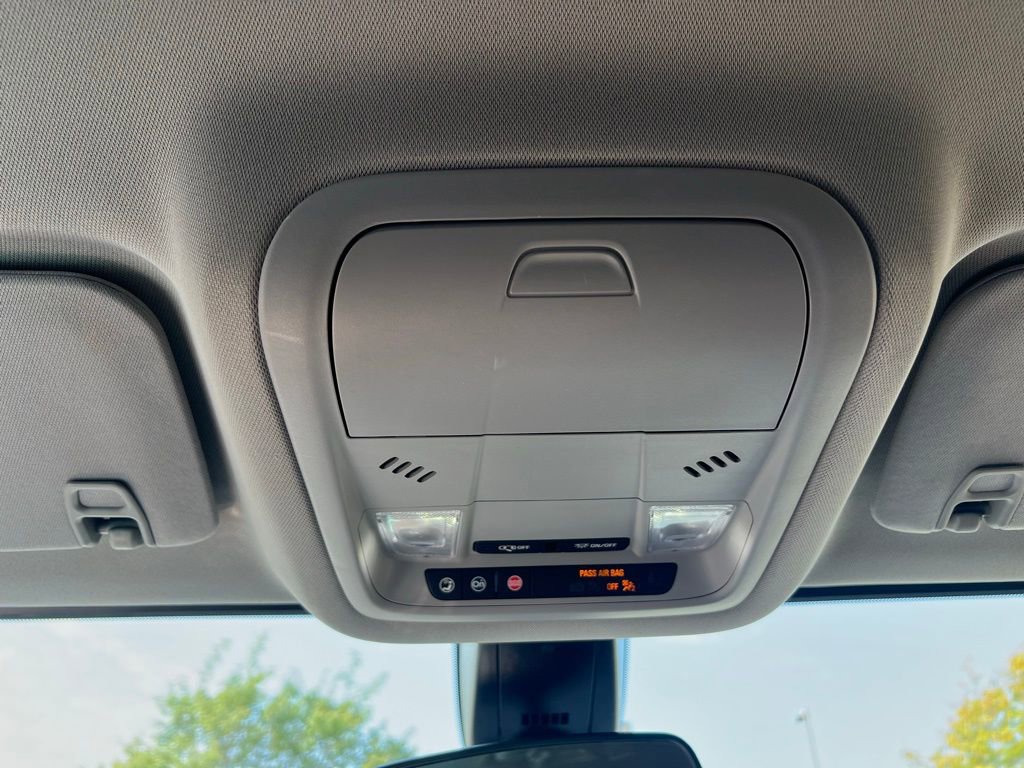 2022 Gmc Acadia SLE photo 32