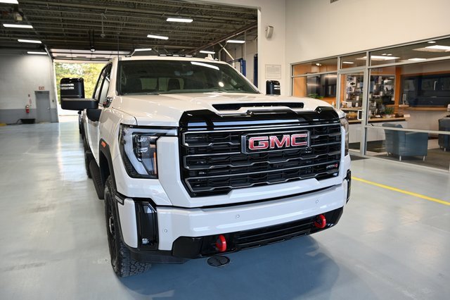 2026 Gmc Sierra HD AT4 photo 3