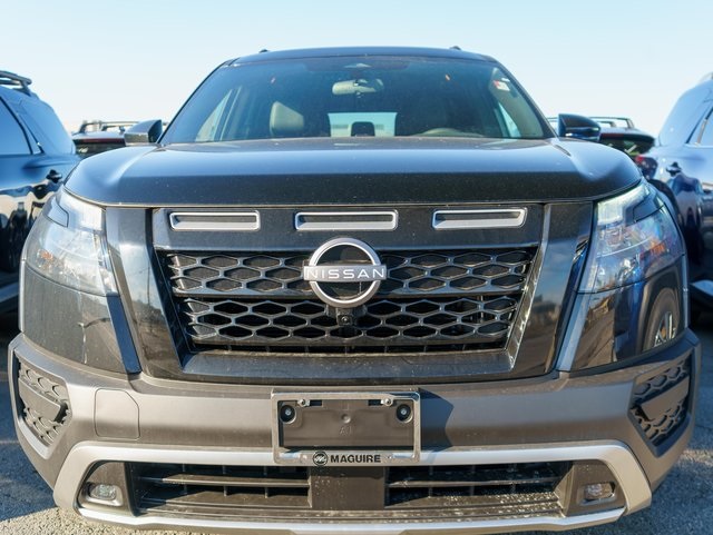 2025 Nissan Pathfinder Rock Creek photo 2