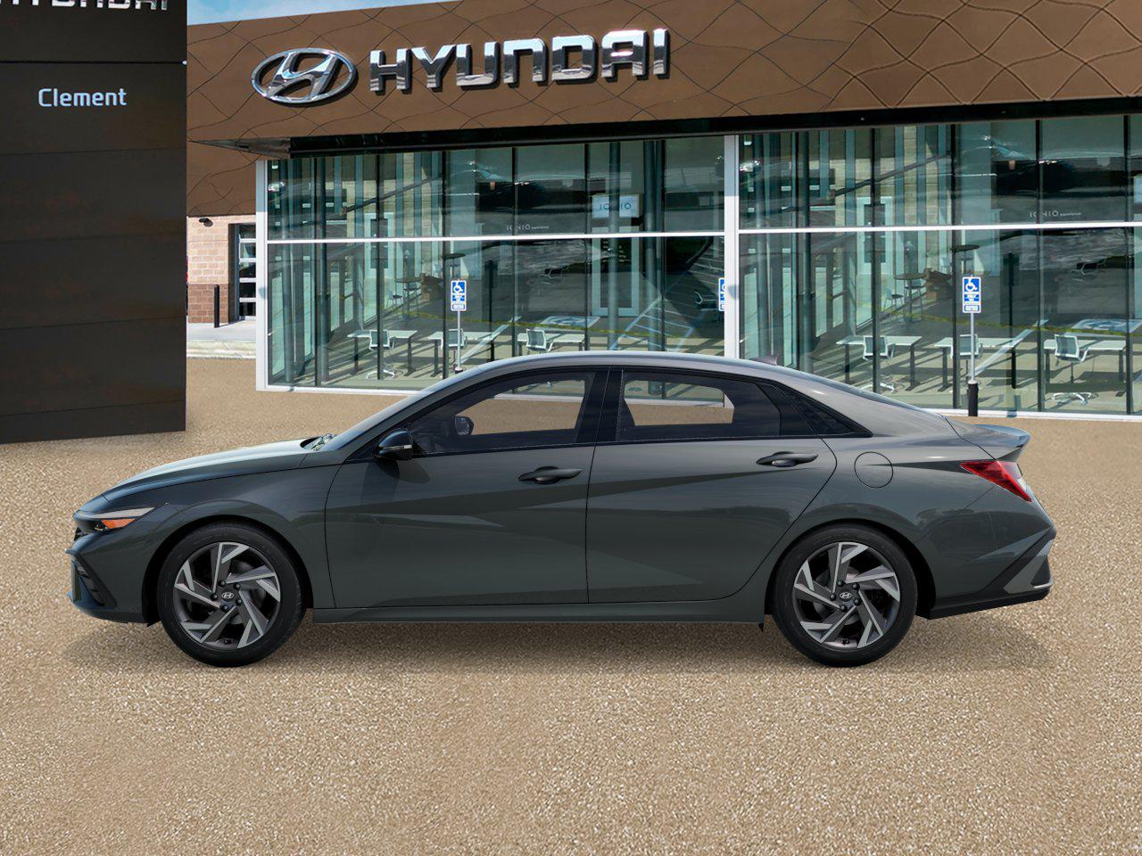 2025 Hyundai Elantra SEL Sport photo 3