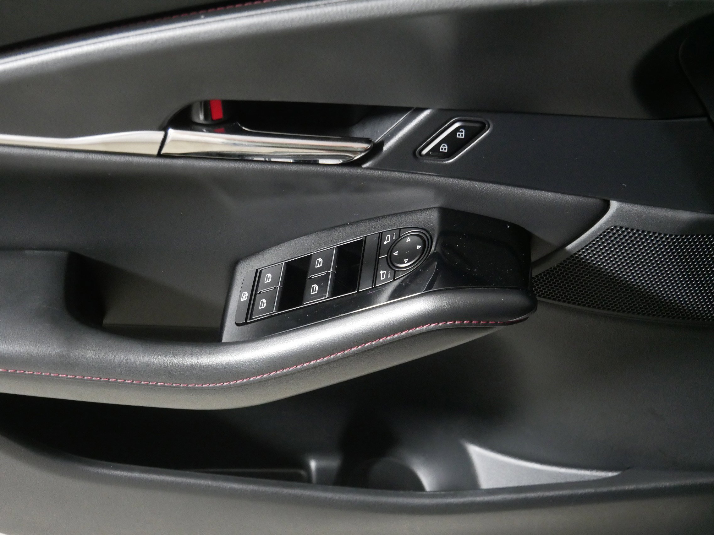 2023 Mazda CX-30 2.5 S Carbon photo 18
