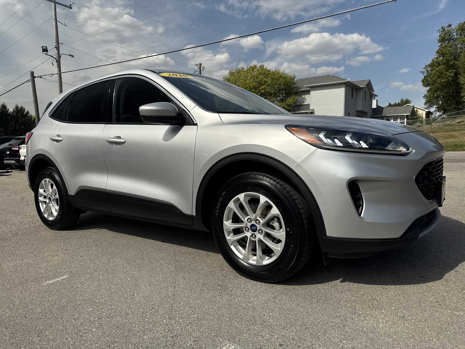 2020 Ford Escape SE photo 3