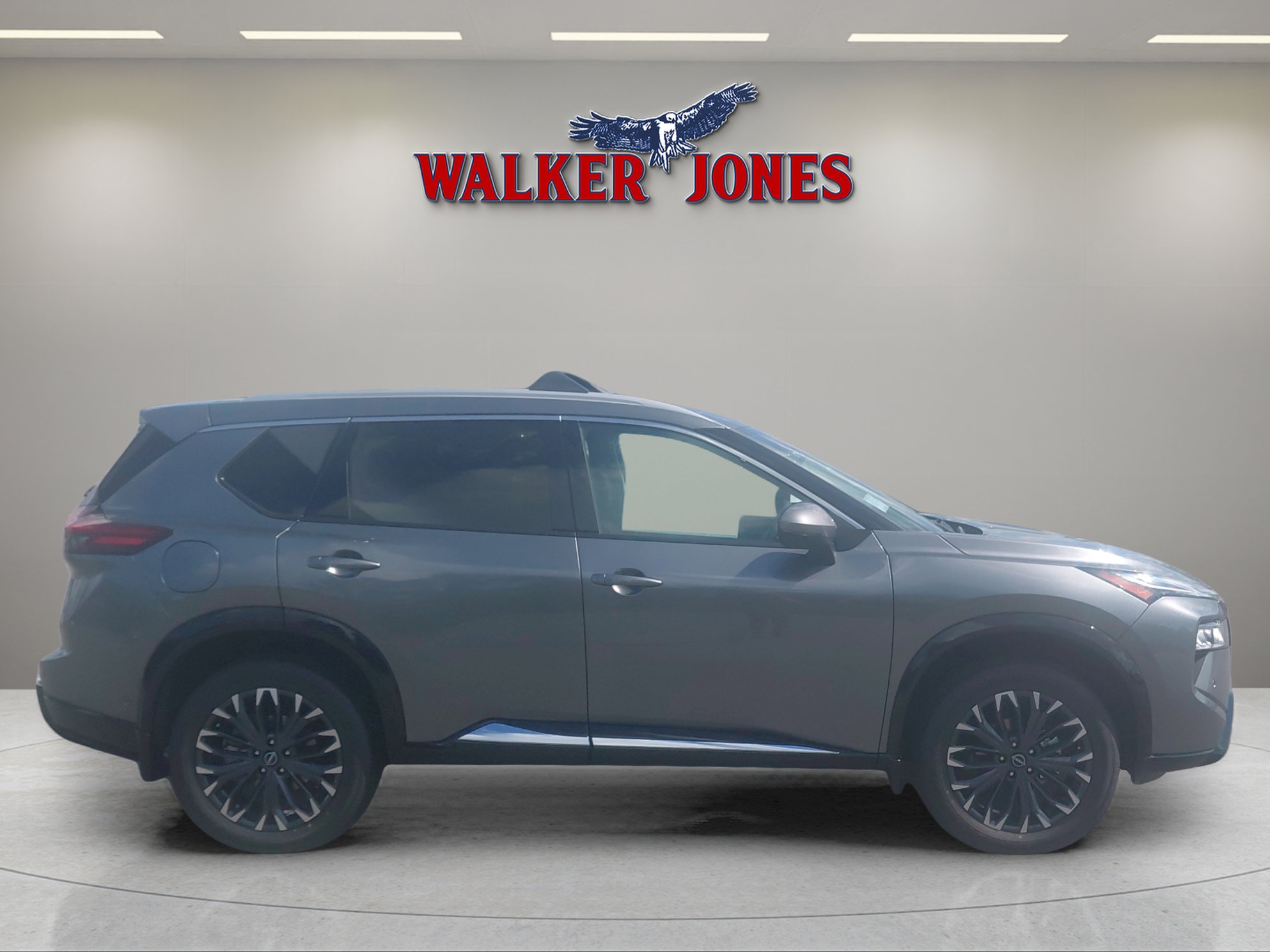 2025 Nissan Rogue Platinum photo 3