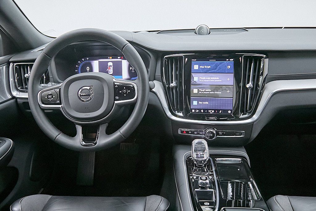 2023 VOLVO S60 - Image 31