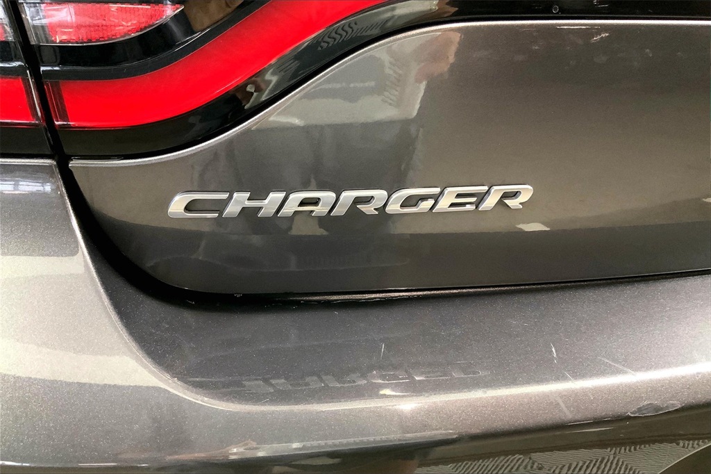 2022 Dodge Charger SXT photo 7