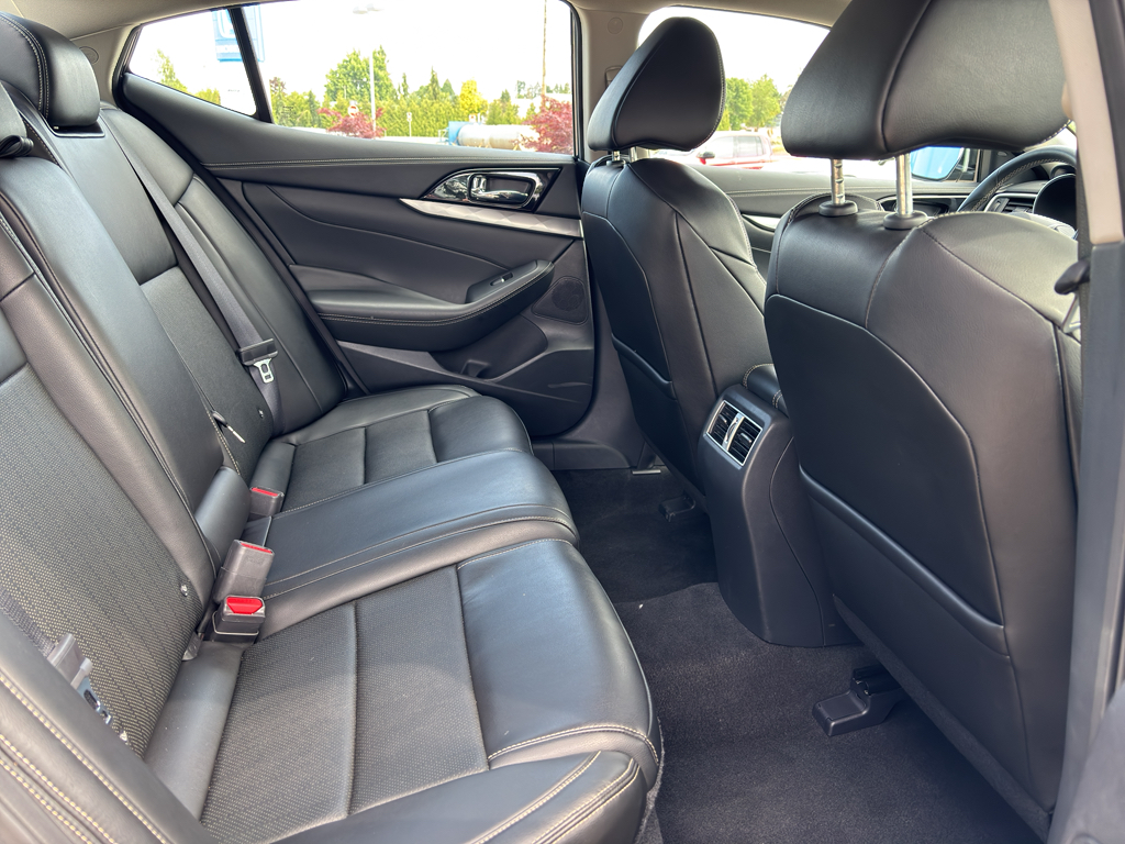 2023 Nissan Maxima SV photo 20
