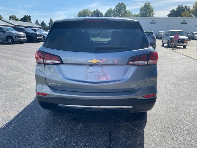 2024 Chevrolet Equinox LT photo 3