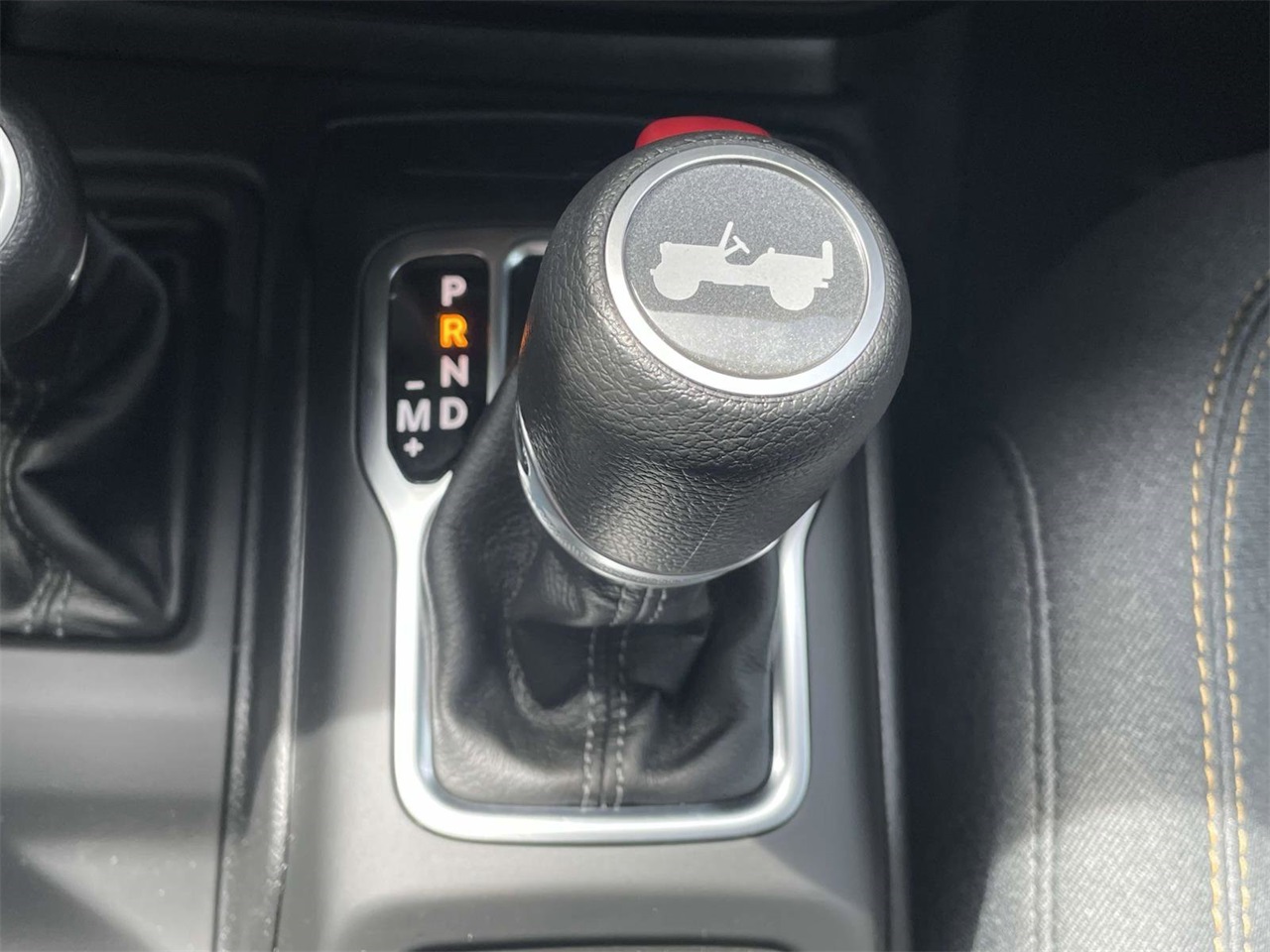 2025 Jeep Wrangler Sport photo 17