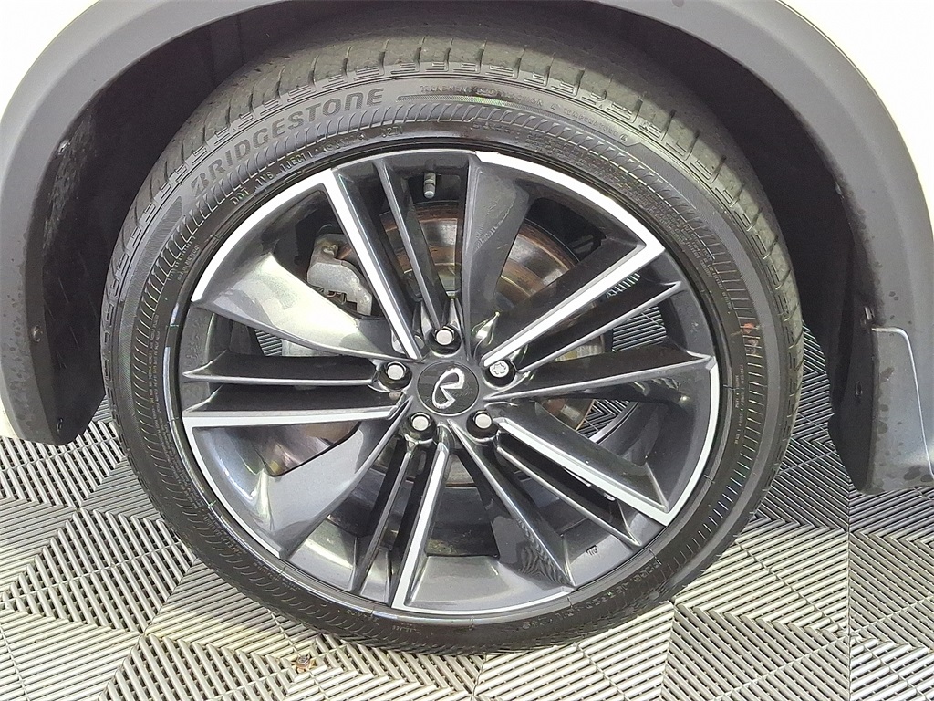 2023 Infiniti QX55 Essential photo 8