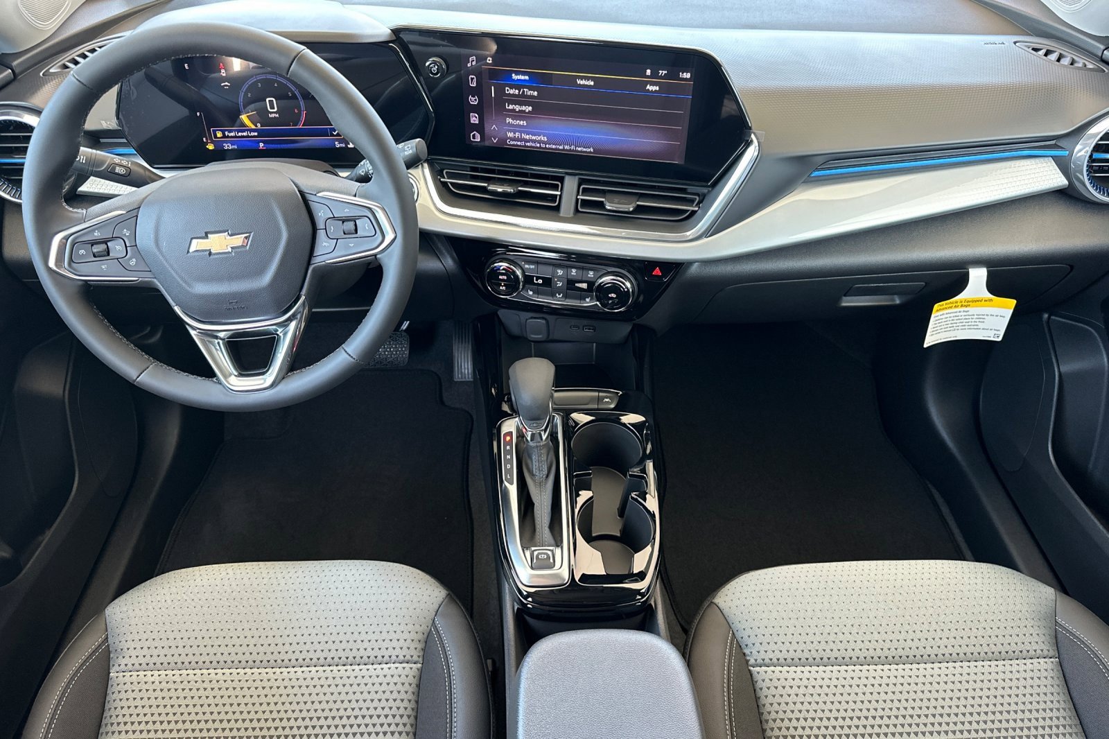 2025 Chevrolet Trax photo 13