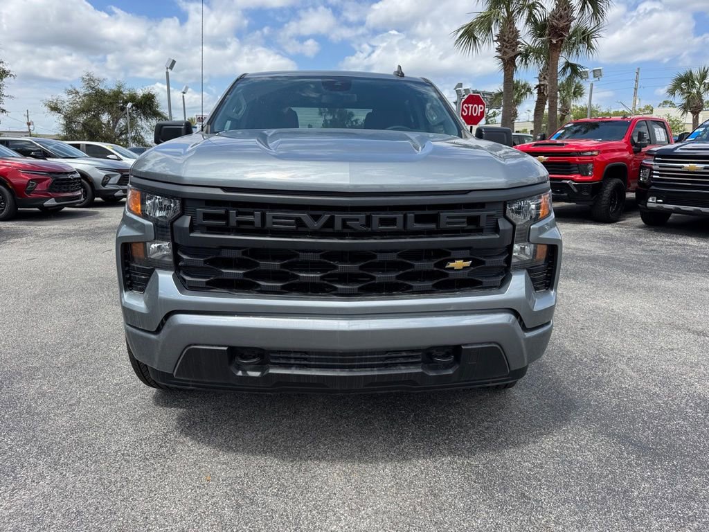 2025 Chevrolet Silverado 1500 Custom photo 2