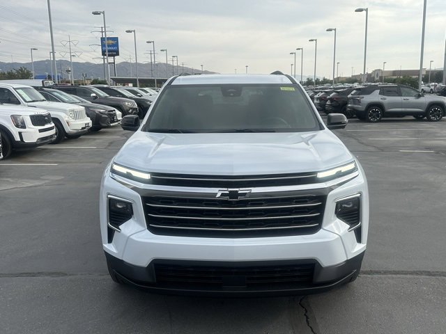 2026 Chevrolet Traverse photo 3