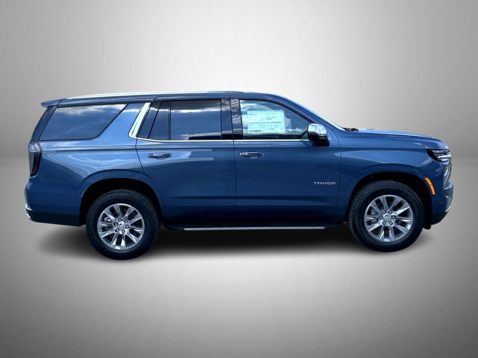 2025 Chevrolet Tahoe Premier photo 2