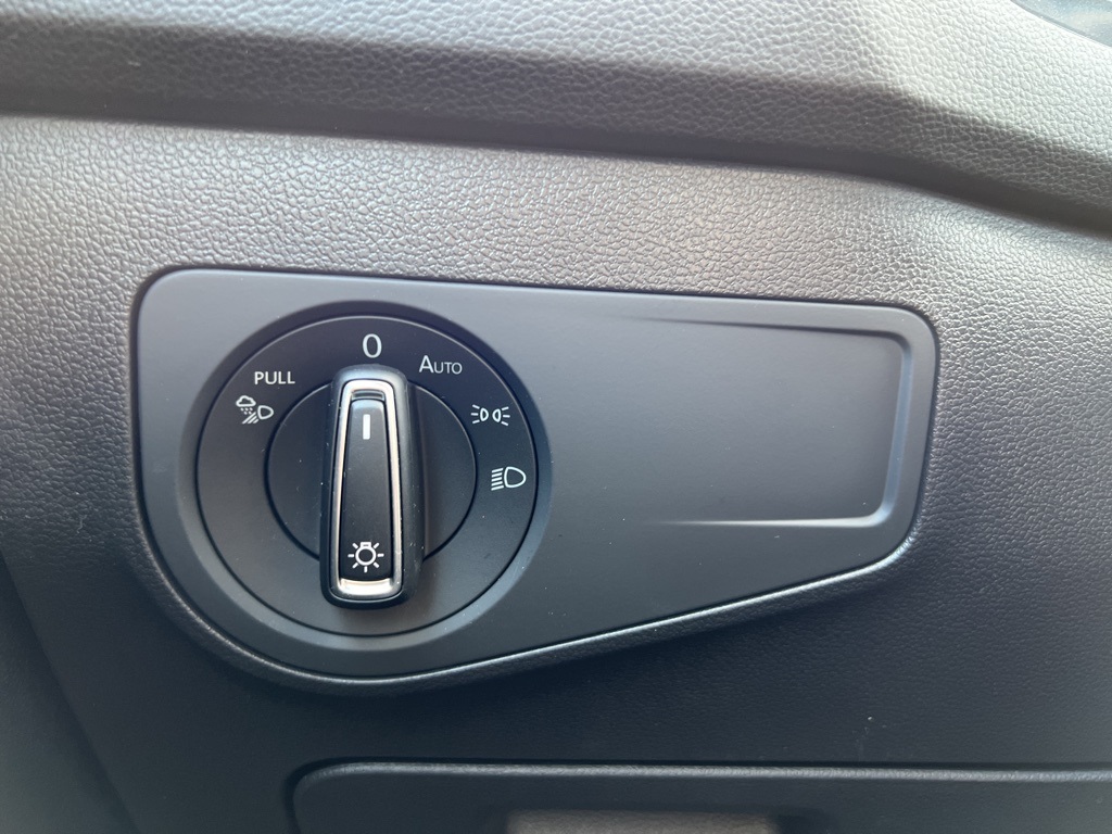 2022 Volkswagen Tiguan SEL Premium R-Line photo 32
