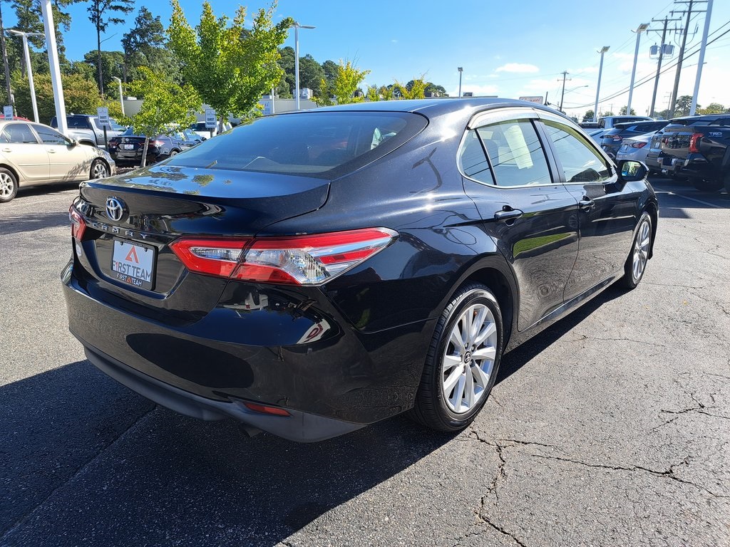 2018 Toyota Camry LE photo 6