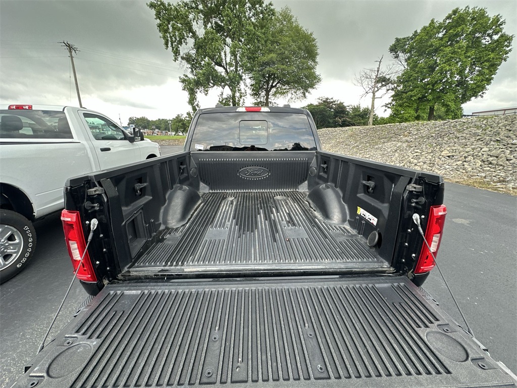 2021 Ford F-150 XLT photo 17