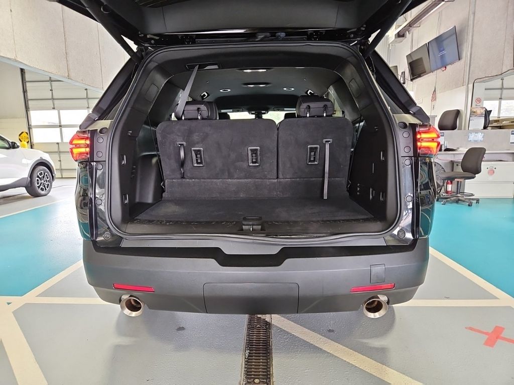 2023 Chevrolet Traverse Leather photo 7