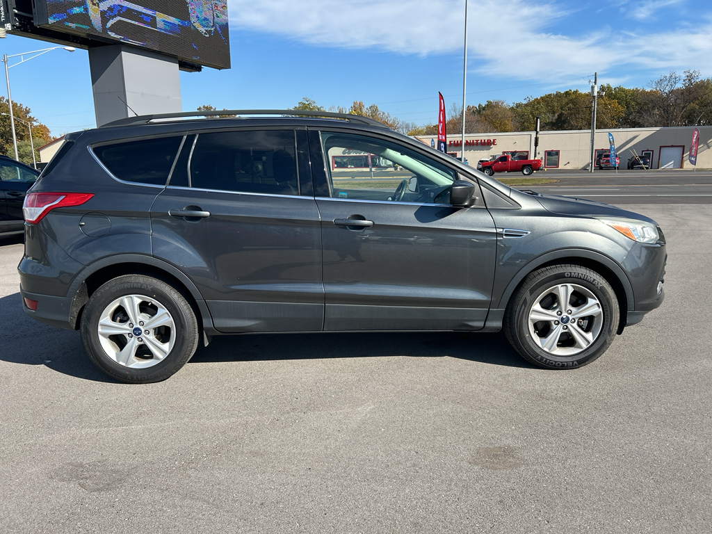 2016 Ford Escape SE photo 4