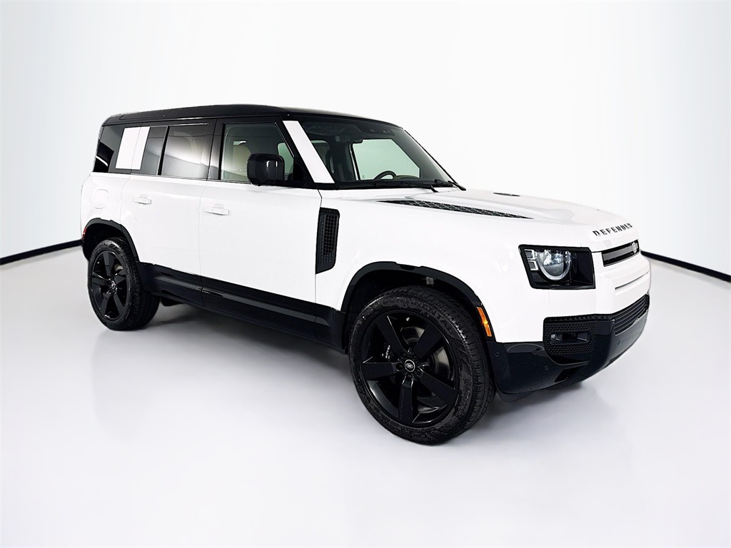 2025 Land Rover Defender 110 V8 photo 3