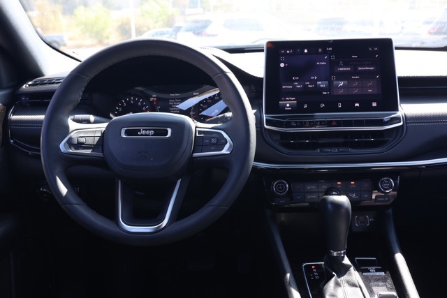 2023 Jeep Compass Altitude photo 21