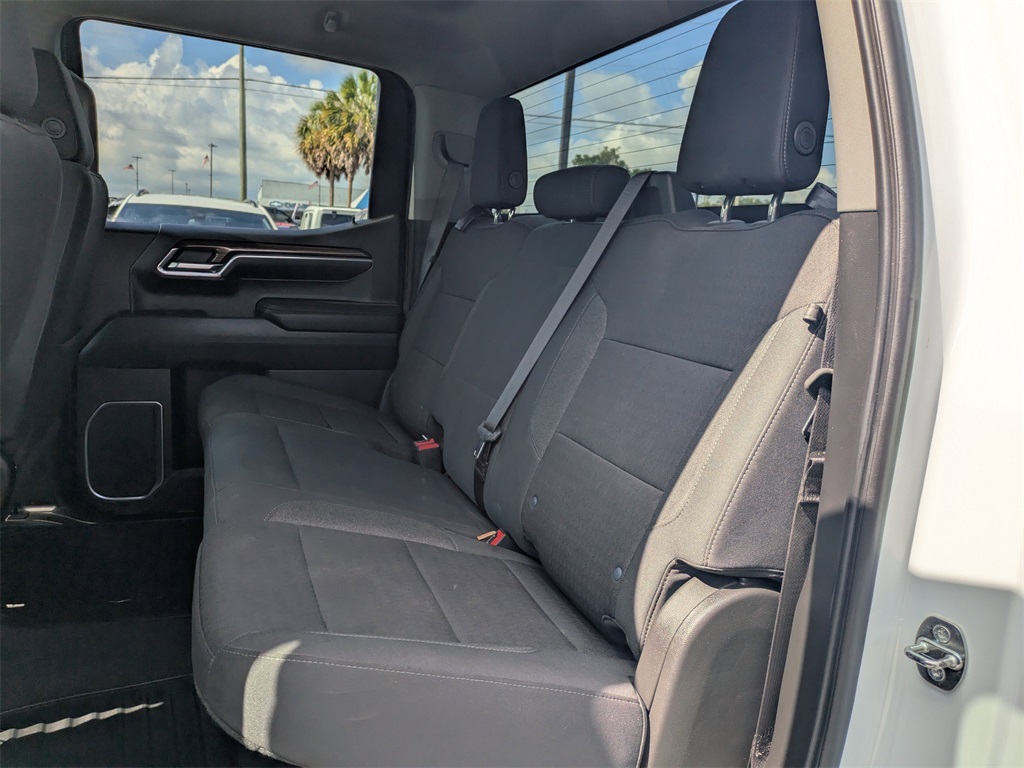 2023 Chevrolet Silverado 1500 RST photo 12