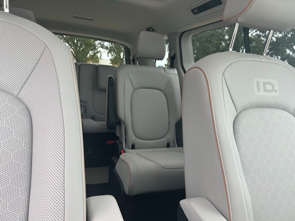 2025 Volkswagen ID. Buzz Pro Plus photo 27